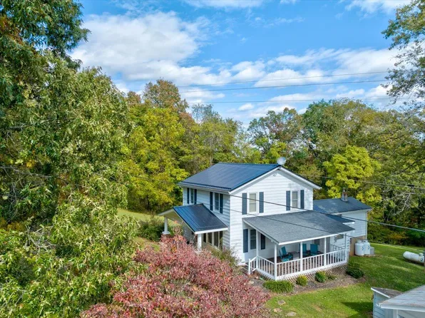 3726 Grassy Hill Rd, Rocky Mount, VA 24151