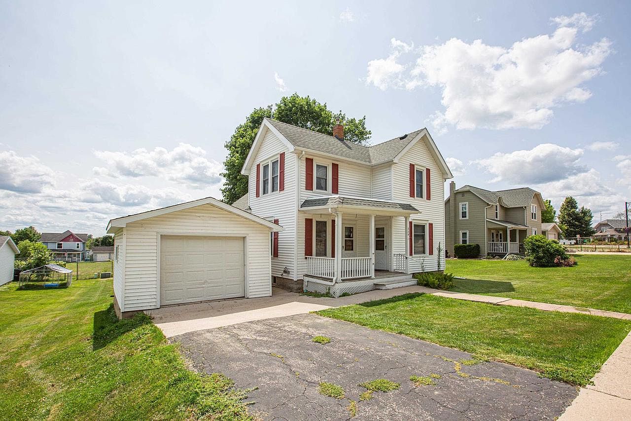 229 West Main Street, Benton, WI 53803 Zillow