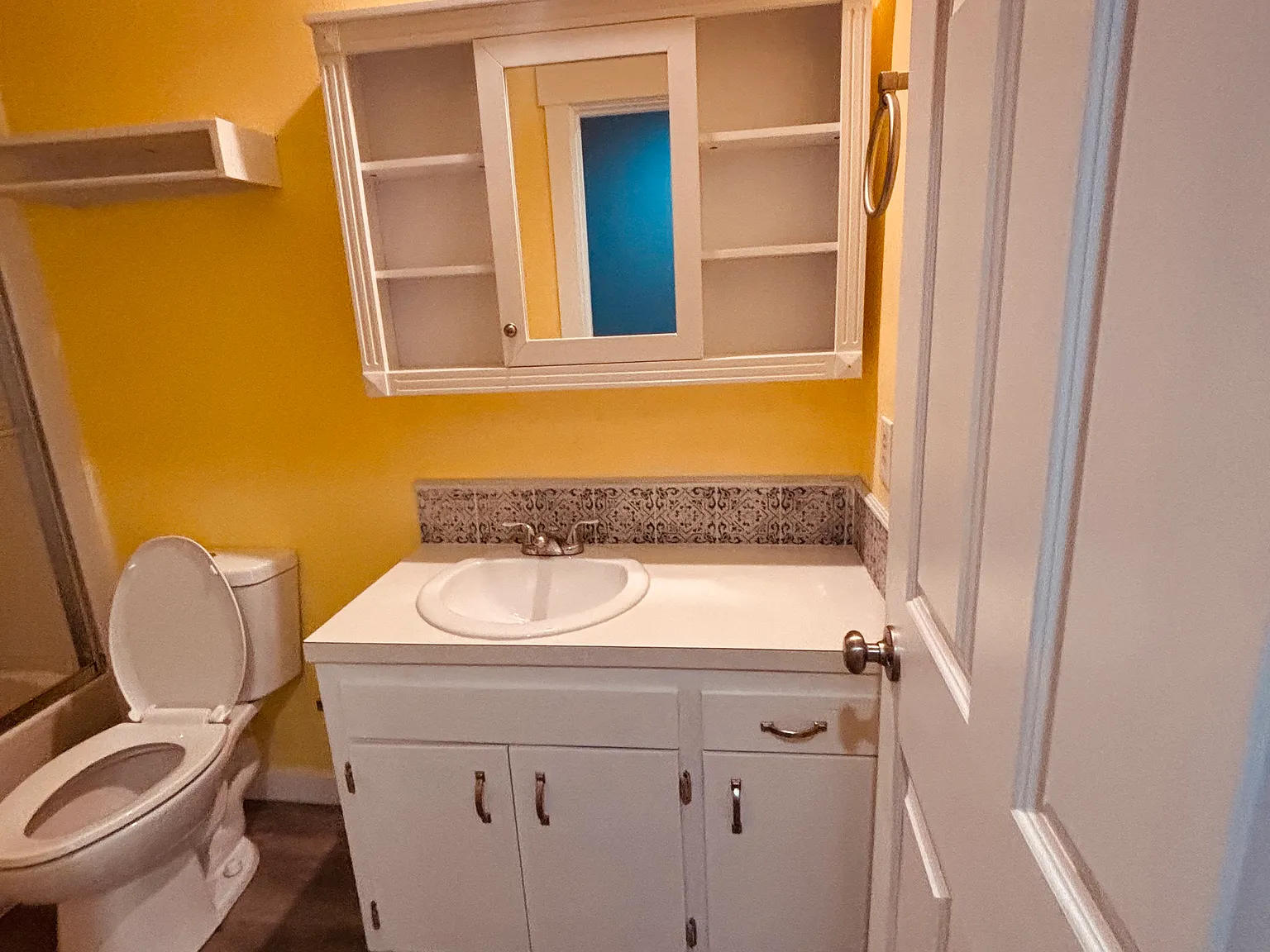 2 bed, 900 sqft, $1,745 — Photo 2