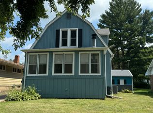 306 S Emmett St, Genoa, IL 60135