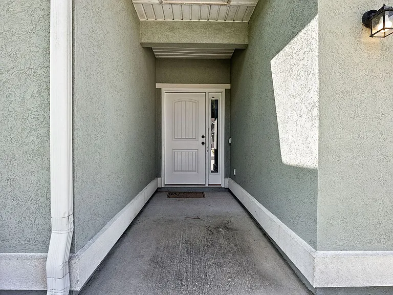 326 Gary Cir — Photo 6