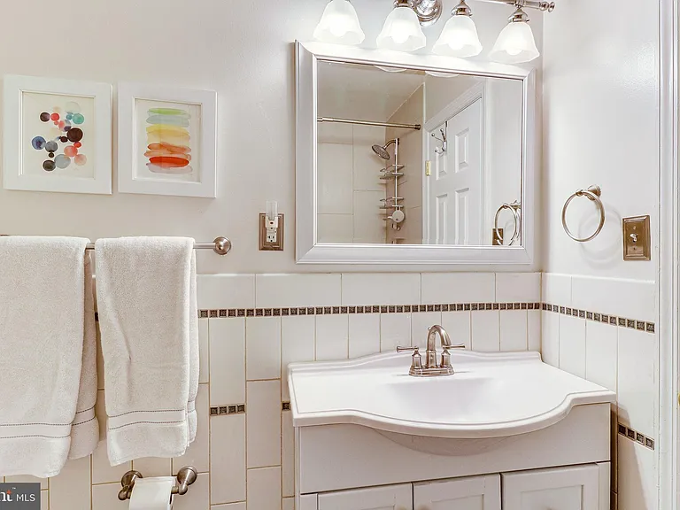6519 Engel Dr — Photo 50