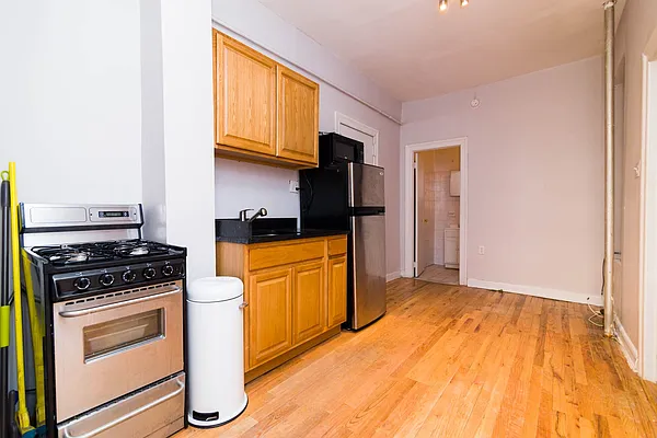 Rented by Nooklyn NYC LLC | media 24