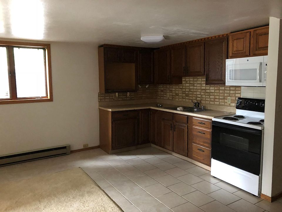 2nd image of 1844 Beech St APT 7