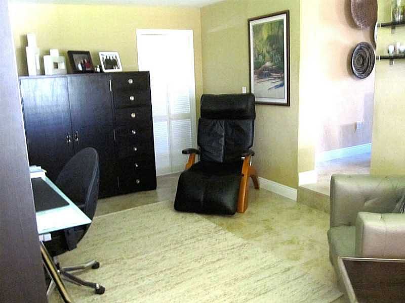 2nd image of 1010 SW 72nd Ave