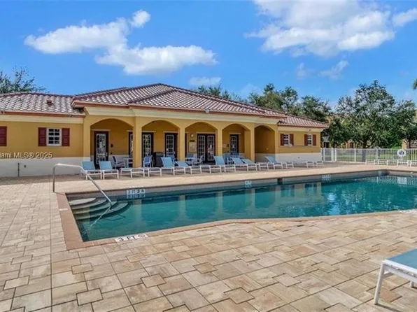 4105 Residence Dr APT 721, Fort Myers, FL 33901
