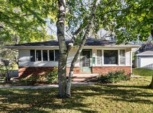 1024 E Park Hills Dr, Appleton, WI 54915