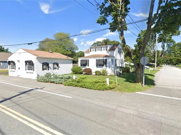 165 Sowams Rd, Barrington, RI 02806