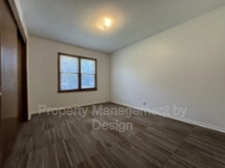 1033 5th St #6 — Photo 2