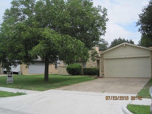 1st image of 907 Huntington Dr