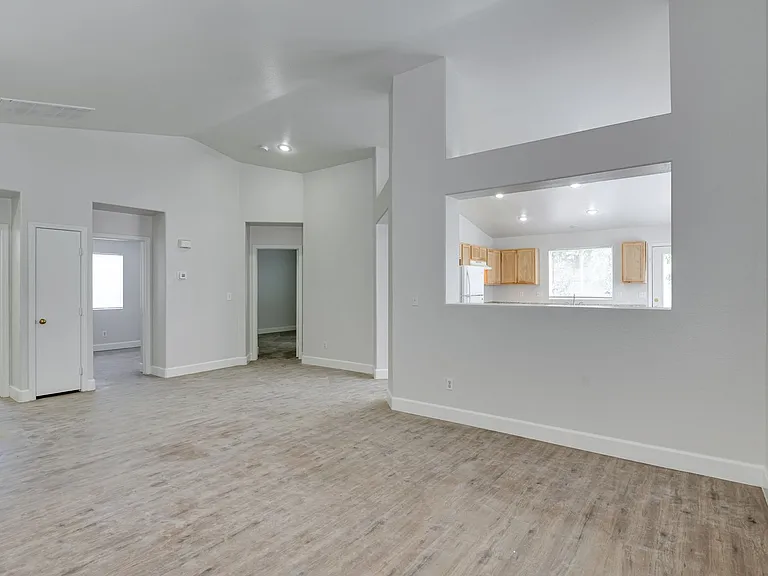 9660 Crystal Ridge Rd — Photo 7