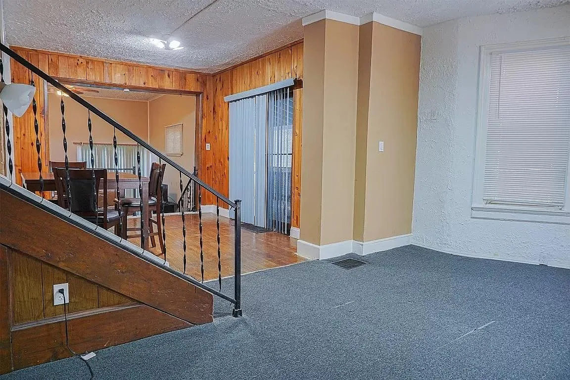 164 W End Ave — Photo 2