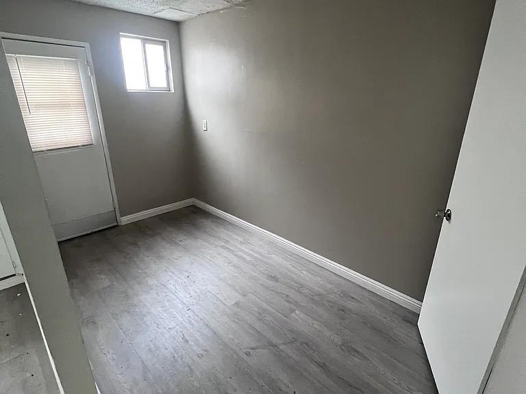 Greenwood Apartments — Photo 8