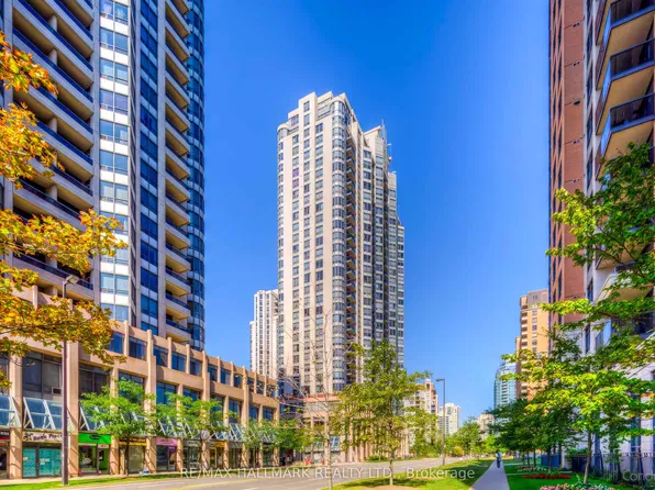 10 Northtown Way #1812, Toronto, ON M2N 7L4