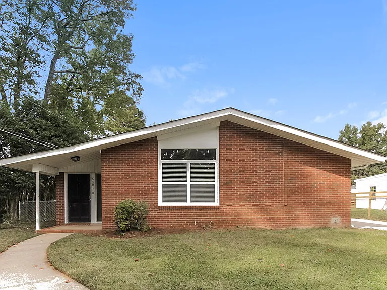 5401 Venado St — Photo 3