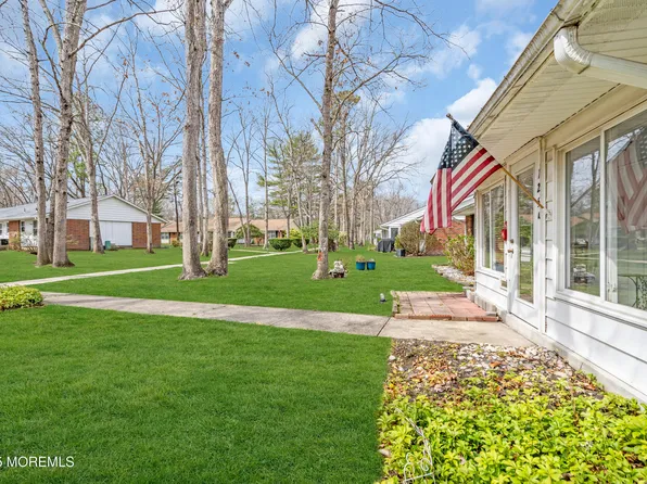 125A Farrington Court #1001, Lakewood, NJ 08701