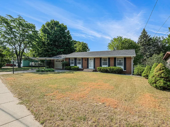 1136 Three Mile Rd NW, Grand Rapids, MI 49544