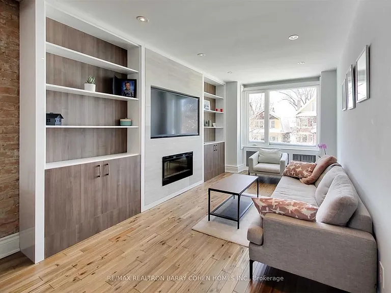 53 Highview Cres #UPPER — Photo 6