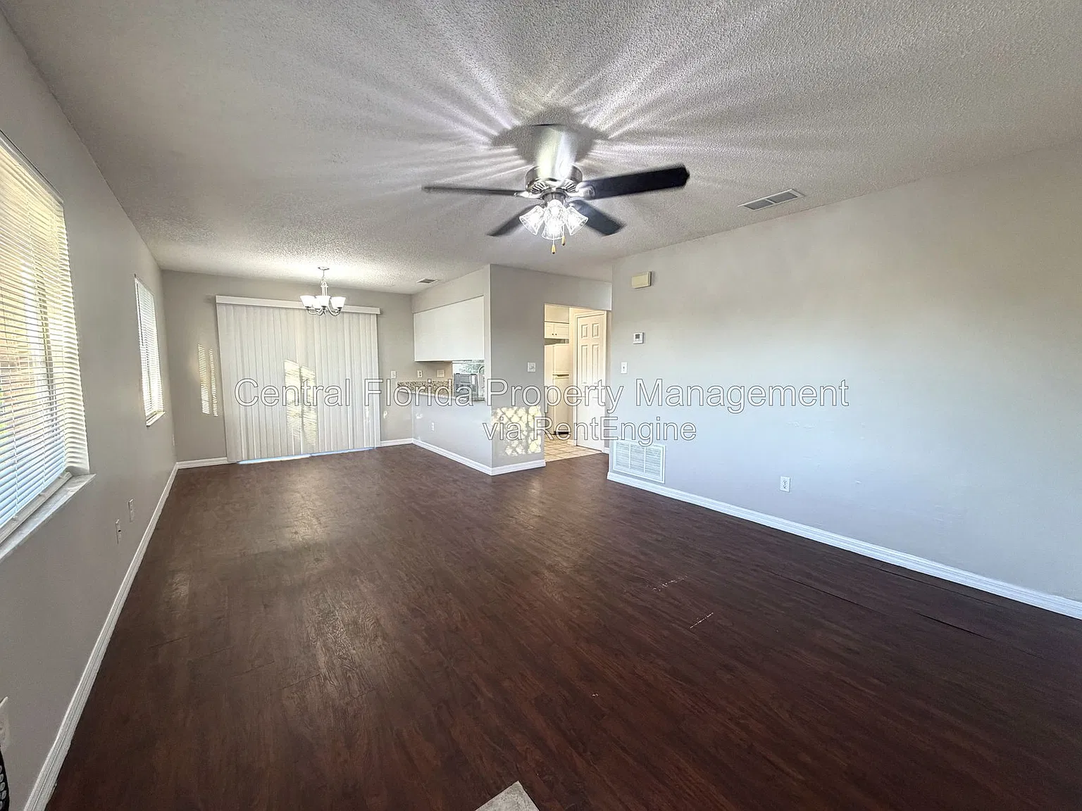 2 bed, 1.0 bath, 912 sqft, $1,350 — Photo 2