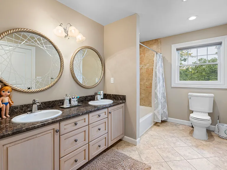27 Ringwood Ln — Photo 13