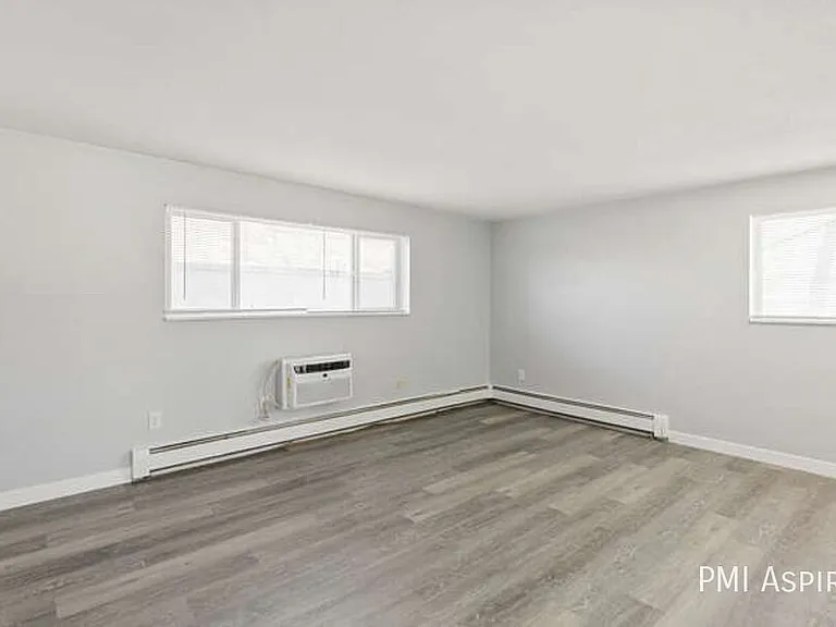 1075 Saulsbury St #103 — Photo 2