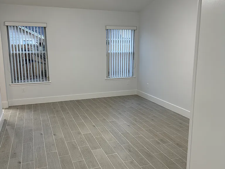 4837 Victoria Chase Ct — Photo 19