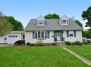 122 Wyola Rd, Swansea, MA 02777
