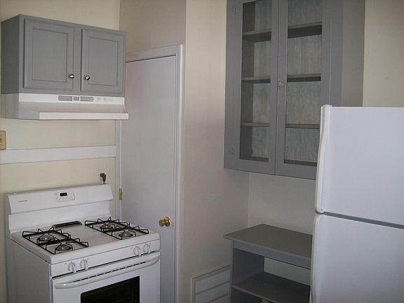 5th image of 504 Fern St