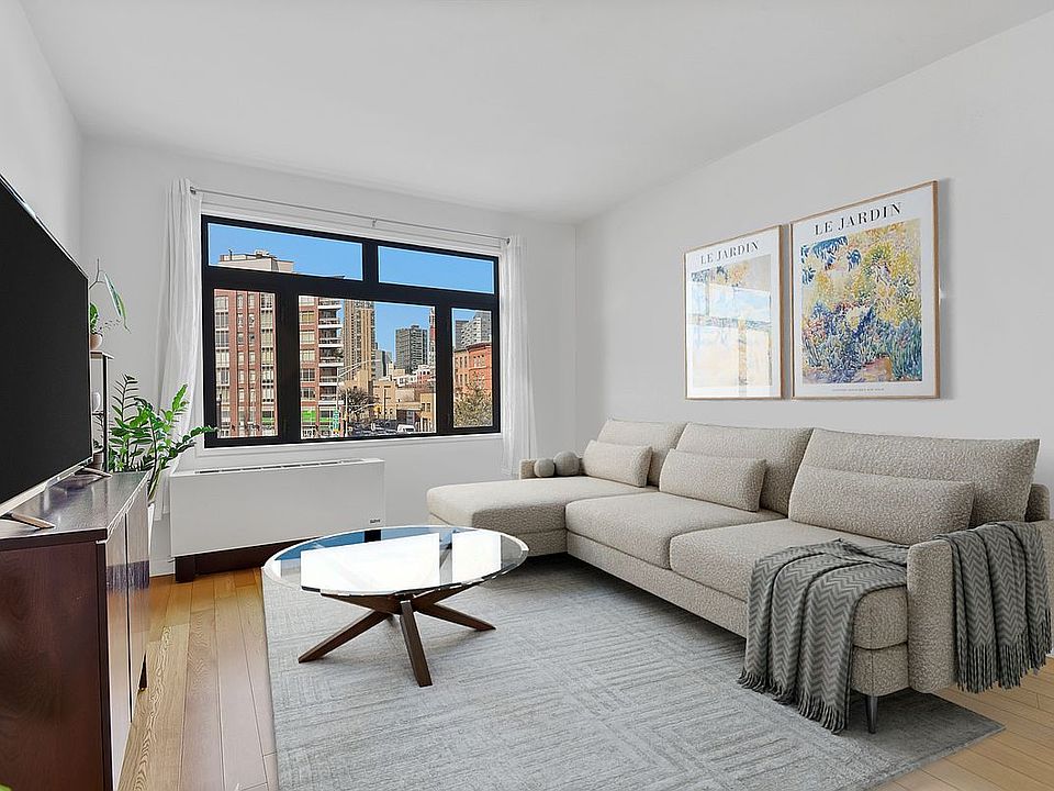 1st image of 1102 49th Ave #2E