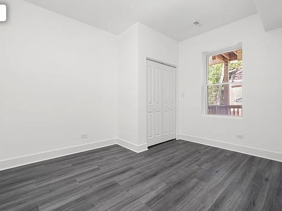 5th image of 322 S Kostner Ave APT 1