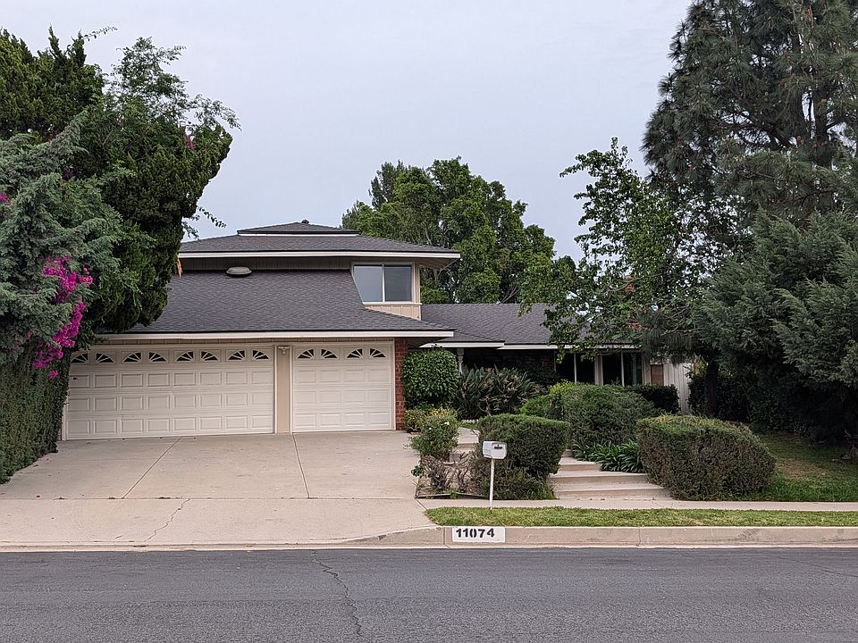 1st image of 11074 Vanalden Ave