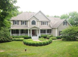 7 Hayward Hills Ln, Brookfield, CT 06804