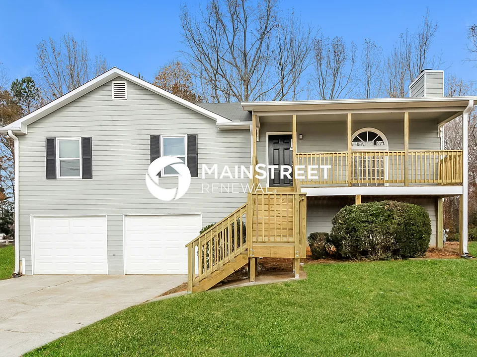 33 Sweetwater Dr