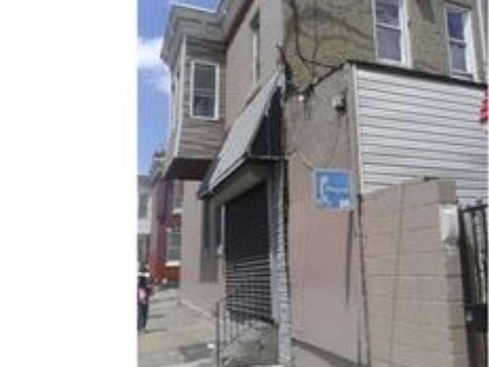 2nd image of 3101 Reach St