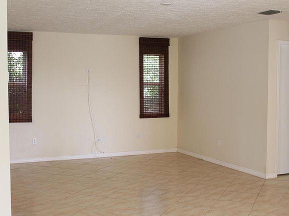 5th image of 2097 SE Stonecrop St