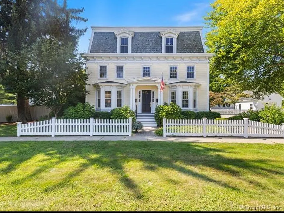 341 Main St #1B