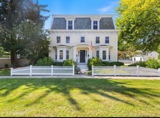 341 Main St #1B, Old Saybrook, CT 06475