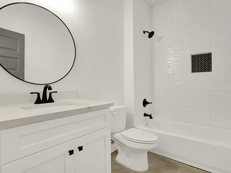 734 Marechalneil St — Photo 3