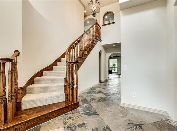 4th image of 1717 Landon Ln