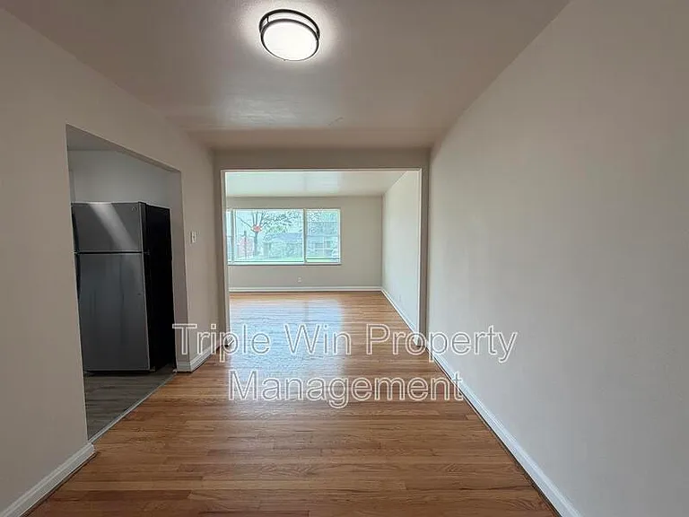 937 Chain Of Rocks Dr — Photo 10