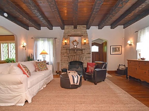 5th image of 6698 Iris Ave
