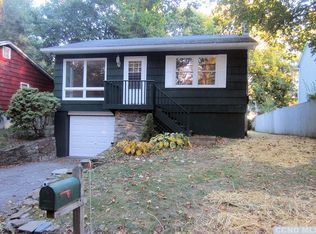 4 Beach Rd, Copake, NY 12516