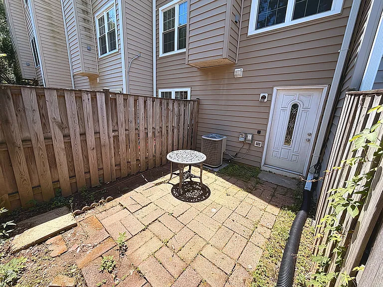 148 Barnsfield Ct #240 — Photo 15