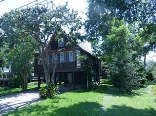 123 Pine Rd, Clear Lake Shores, TX 77565