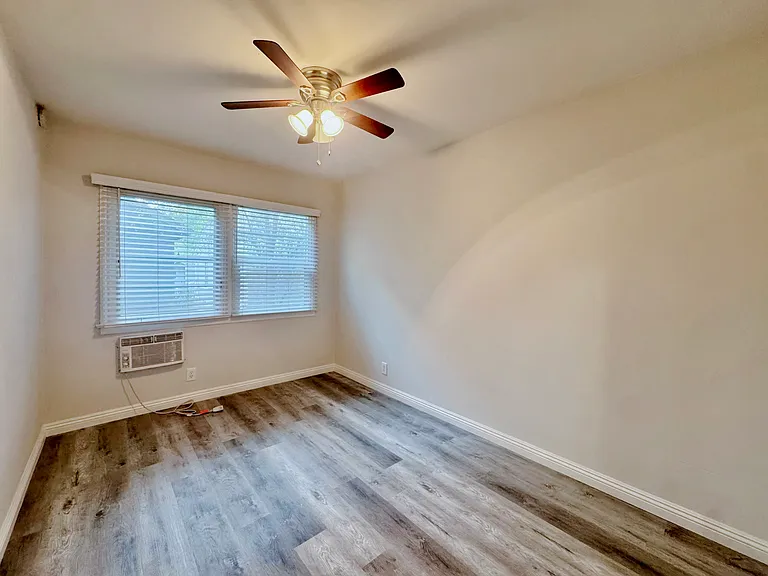 865 S Marengo Ave #15 — Photo 13