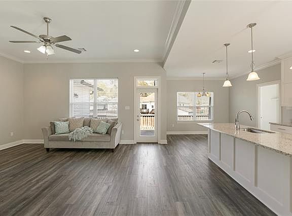 4th image of 60495 Dresden Dr