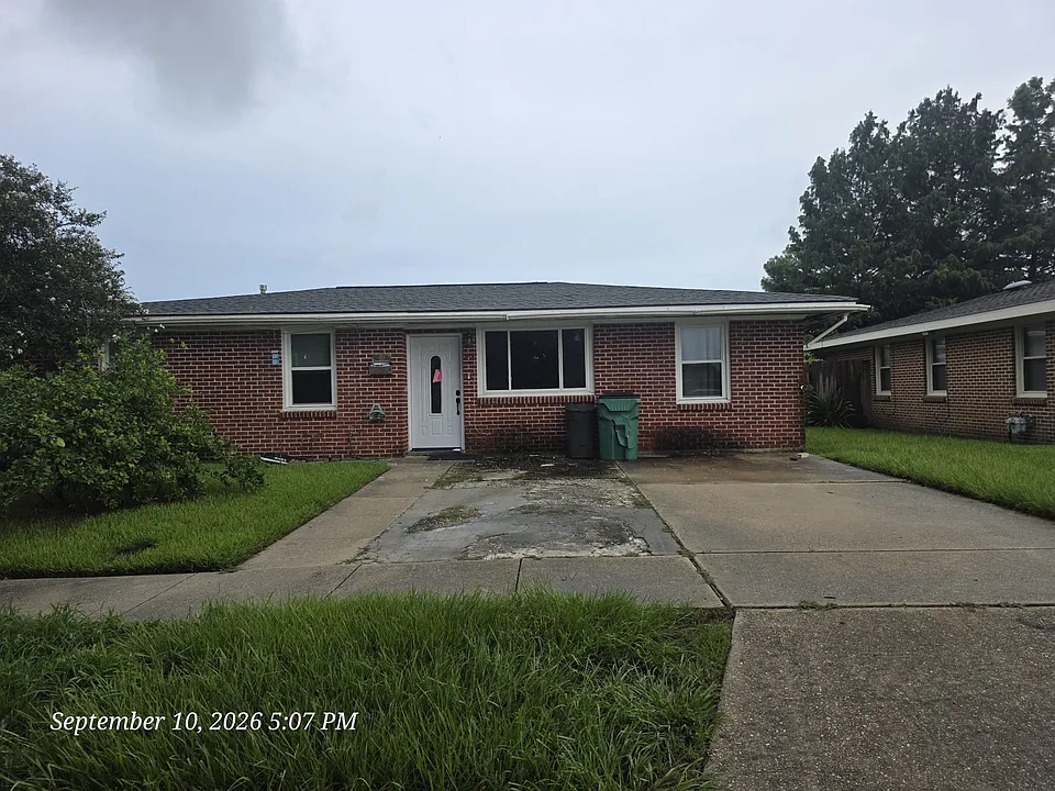 413 Jade Ave