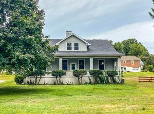 615 N 4th St, Wytheville, VA 24382