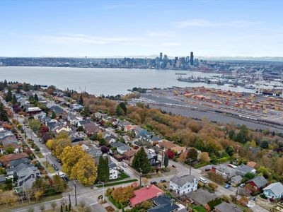 3058 37th Avenue SW, Seattle, WA, 98126