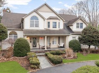 21 Astor Avenue, Saint James, NY 11780